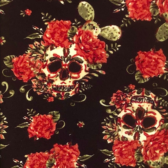 ❌SOLD❌ NWT LLR Sugar Skulls Printed Black Leggings - Picture 2 of 8